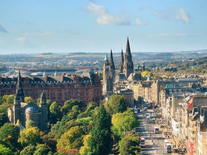 Khám phá lâu đài Edinburgh nguy nga nhất Scotland 3