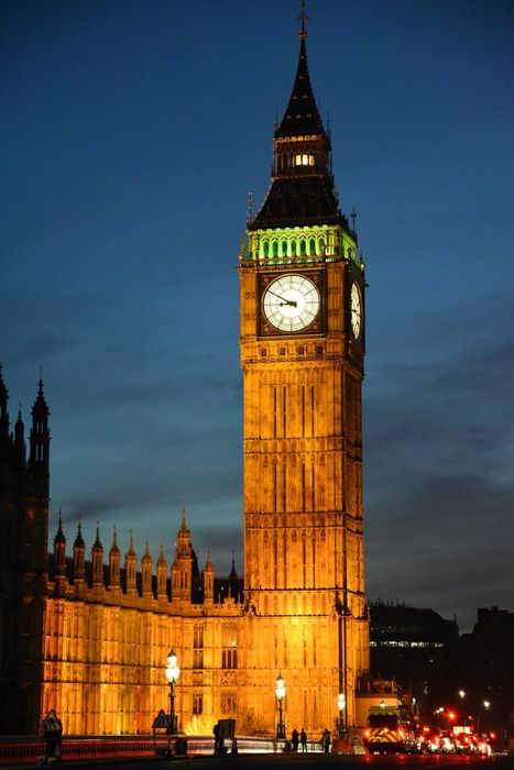 Thưởng ngoạn Đồng hồ Big Ben, một công trình yên bình bên bờ sông Thames 5