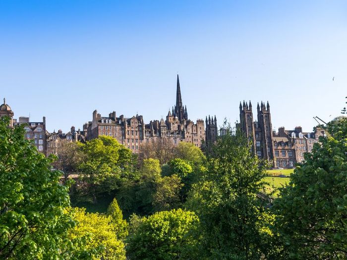 Khám phá lâu đài Edinburgh nguy nga nhất Scotland 6