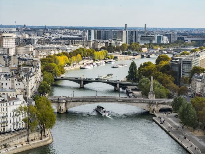 Lang thang trên dòng sông Seine thơ mộng giữa trung tâm Paris 8