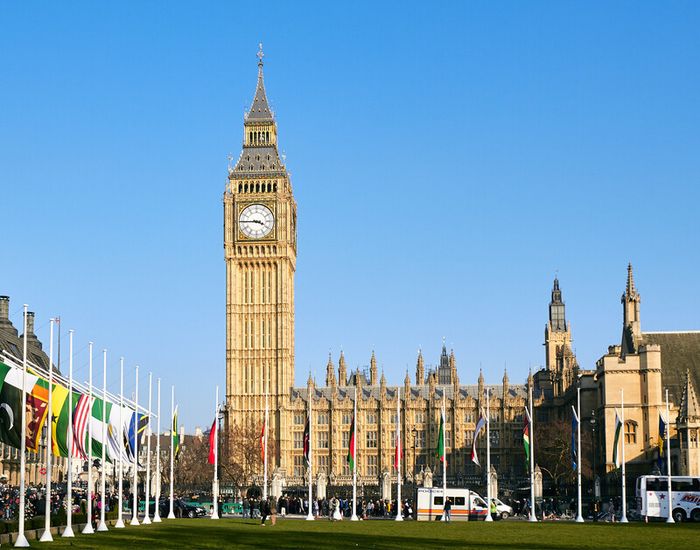 Thưởng ngoạn Đồng hồ Big Ben, một công trình yên bình bên bờ sông Thames 10