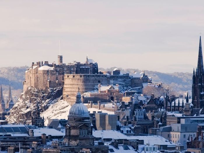 Khám phá lâu đài Edinburgh nguy nga nhất Scotland 4