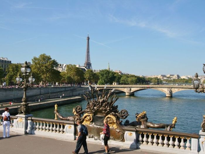 Lang thang trên dòng sông Seine thơ mộng giữa trung tâm Paris 7