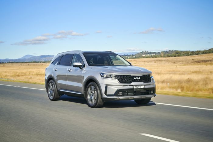 Kia Sorento Hybrid 2022 đã chốt giá từ hơn 47.000 USD