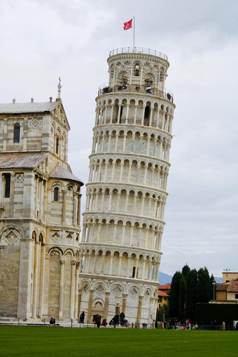 Tìm hiểu về Tháp nghiêng Pisa, một công trình đặc biệt của Italia