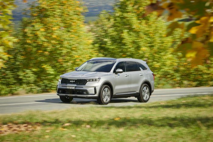 Kia Sorento Hybrid 2022 đã chốt giá từ hơn 47.000 USD