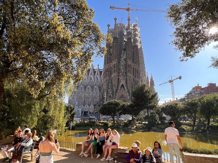 Thánh đường Sagrada Familia - một kiệt tác kiến trúc ở Tây Ban Nha 11