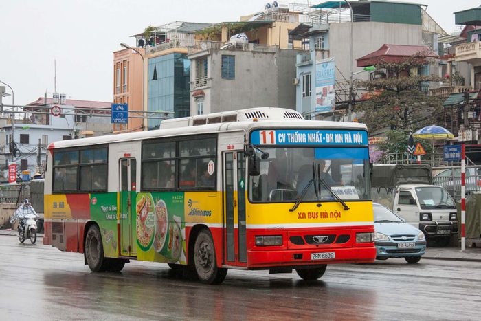 Di chuyển đến khu đô thị bằng tuyến bus 11