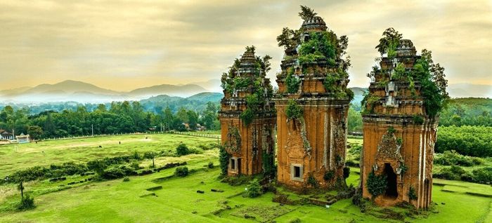 Tháp Dương Long