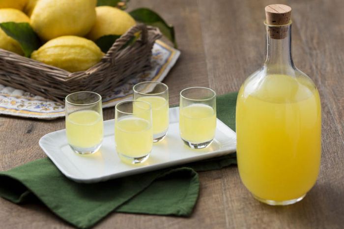 Thưởng thức hương vị đặc biệt của rượu Limoncello từ đất nước Ý 2