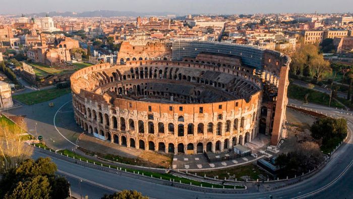 Đấu trường La Mã Colosseum vẫn tồn tại với thời gian, là một kiệt tác kiến trúc đỉnh cao