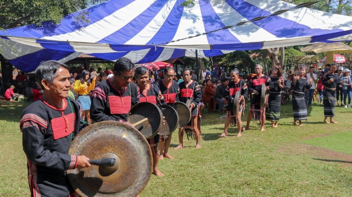 Khám phá Lễ hội cồng chiêng Tây Nguyên thú vị tại Đắk Lắk 9