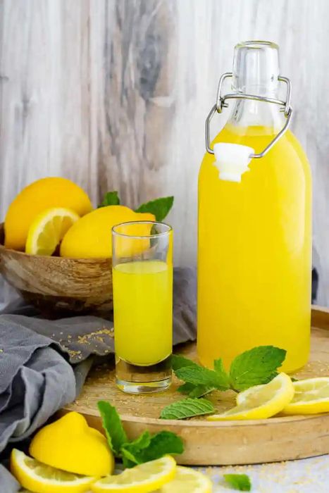 Thưởng thức hương vị đặc biệt của rượu Limoncello từ đất nước Ý 3