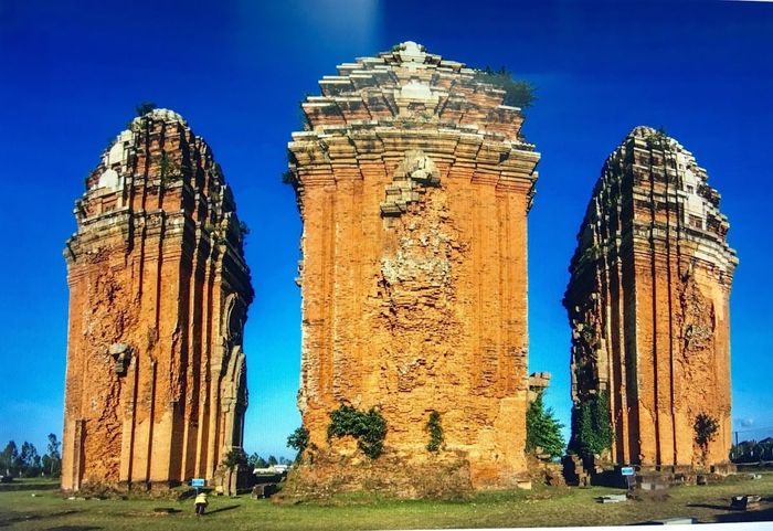 Tháp Dương Long - Di sản kiến trúc với sự độc đáo