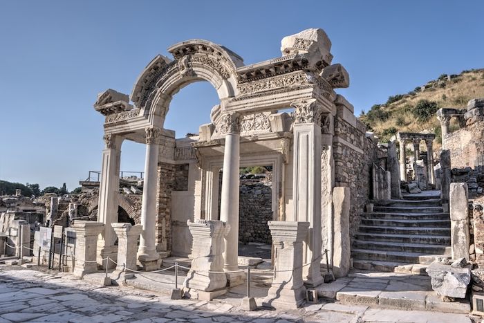 Ephesus, nơi Thánh với Sách Khải Huyền và Phúc âm Gioan 3