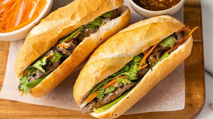 Bánh mì bò xào