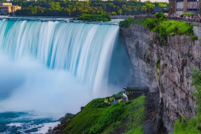 Thác Niagara, một kỳ quan thiên nhiên đầy cảm hứng tại Mỹ và Canada, luôn khiến người ta say đắm.