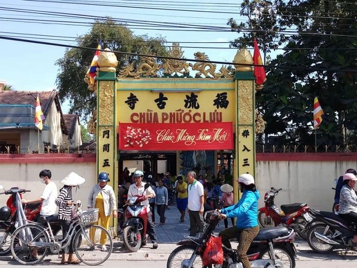 viếng thăm chùa Tây Ninh