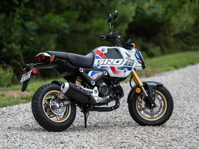 Đánh giá 10 mẫu xe mô tô phân khối nhỏ độc đáo nhất cho năm 2022 Honda Grom 2022.jpg