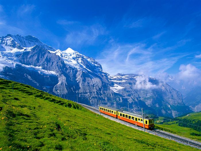 Vượt qua Jungfrau, đỉnh núi lớn nhất châu Âu