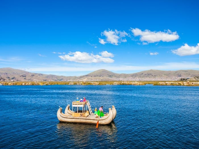 Khám phá Hồ Titicaca - viên ngọc quý của Peru 3