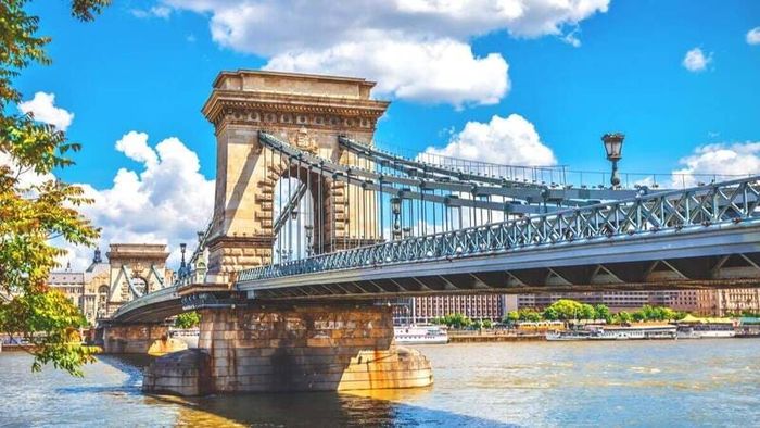 Budapest, thành phố xinh đẹp nhất Hungary, là điểm đến mơ ước của nhiều người.