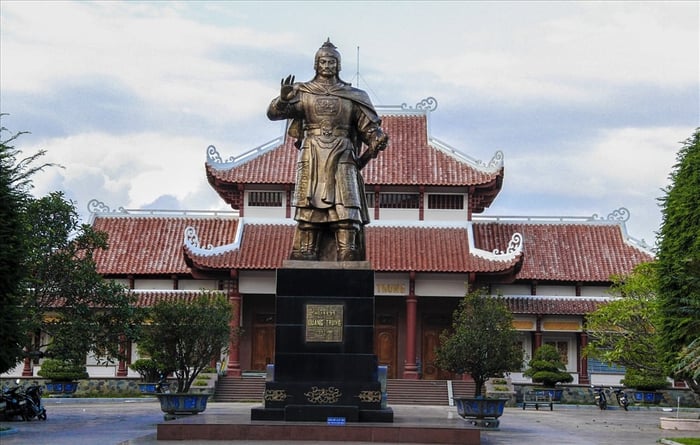 Giá vé tham quan Bảo tàng Quang Trung