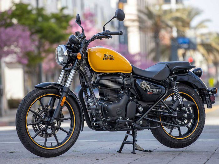 Đánh giá 10 mẫu xe mô tô phân khối nhỏ hấp dẫn nhất năm 2022 Royal Enfield Meteor 350 2021.jpg