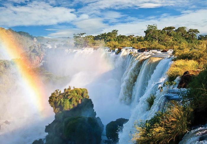 Khám phá vẻ đẹp hùng vĩ của thác Iguazu