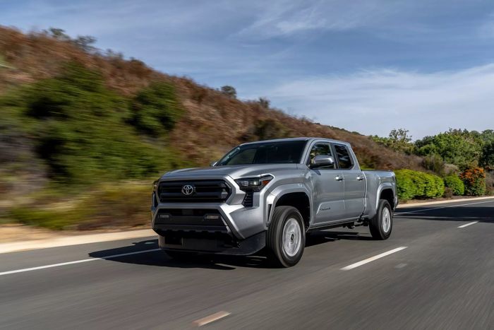 Tiện dụng như Toyota Tacoma 2024: loa xe có thể tháo rời để tận hưởng giải trí cá nhân toyota-tacoma-2024-Mytour-6.jpg