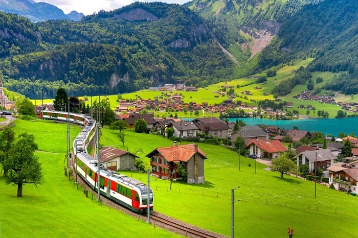 Interlaken, cửa ngõ dẫn đến miền đất cổ tích của Thụy Sĩ, là điểm đến không thể bỏ qua.