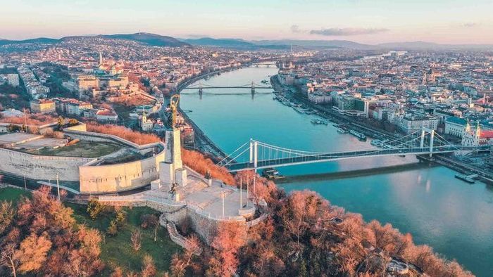 Budapest, thành phố xinh đẹp nhất Hungary, là điểm đến mơ ước của nhiều người.