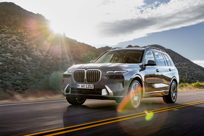 BMW X7 2023 ra mắt với bề ngoại hình táo bạo, giá bắt đầu từ 77.850 USD 2023-bmw-x7-33.jpg