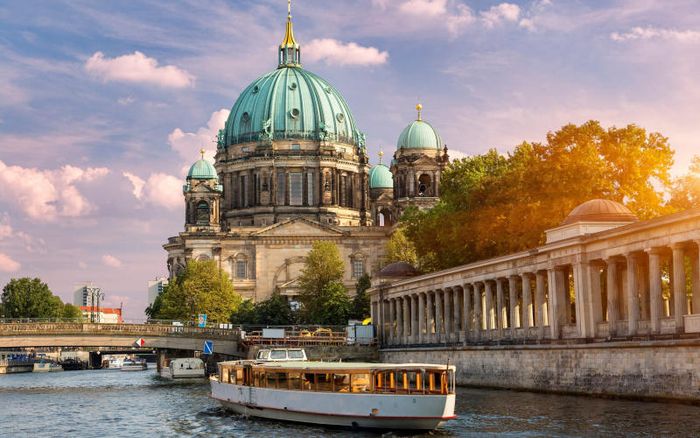 Tìm hiểu thành phố sôi động Berlin - trái tim của Đức