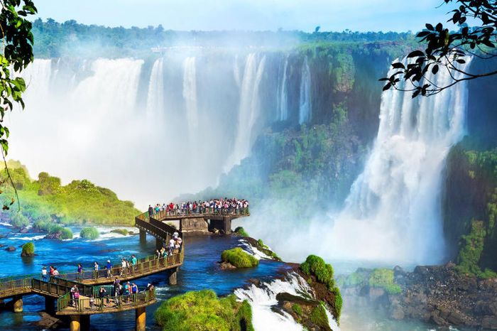 Khám phá vẻ đẹp hùng vĩ của thác Iguazu