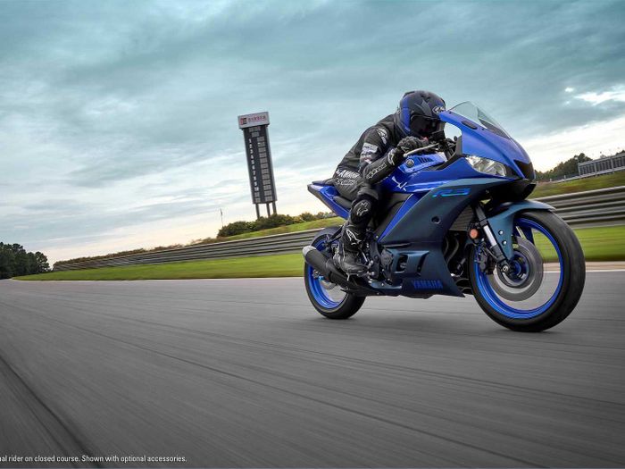 Đánh giá 10 mẫu xe mô tô phân khối nhỏ độc đáo nhất cho năm 2022 Yamaha YZF-R3 2022 (2).jpg