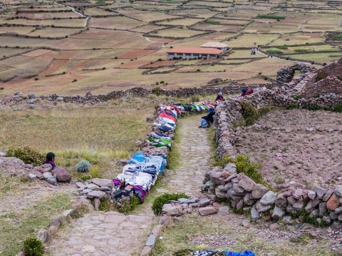 Khám phá Hồ Titicaca - viên ngọc quý của Peru 8