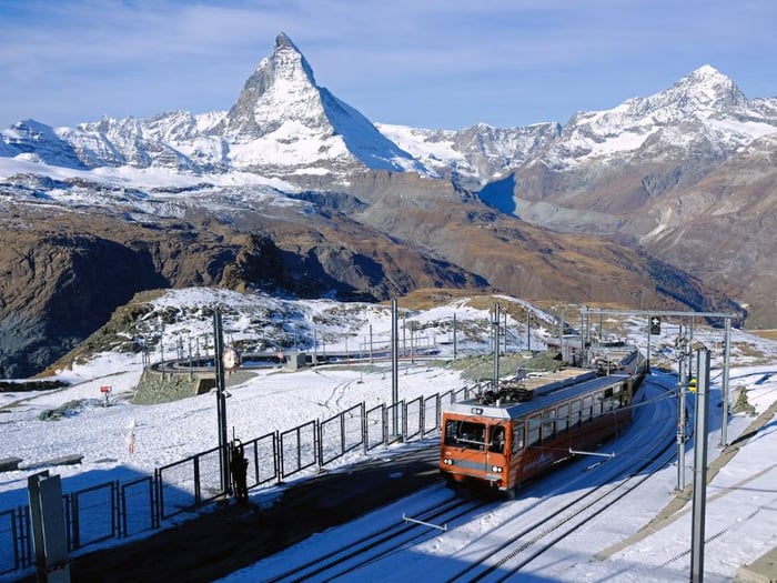 Khám phá ngôi làng cổ kính Zermatt dưới chân núi Matterhorn 7