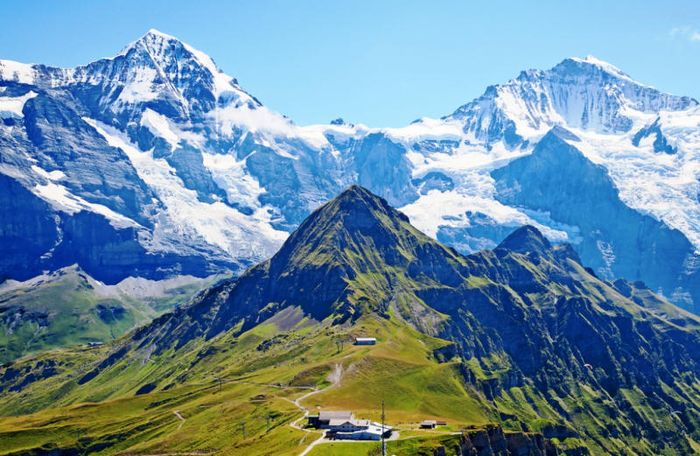 Chinh phục đỉnh cao của dãy núi Alps - nóc nhà của châu Âu