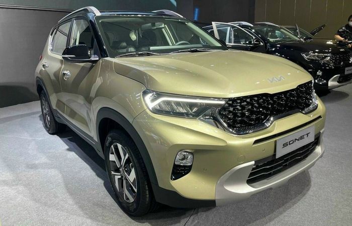 Ảnh thực tế của Kia Sonet 2021, giá từ 499 triệu, vừa được ra mắt. (sonet-2021-13.jpeg)