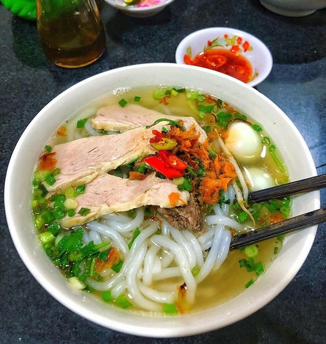 Quán ăn trưa ở Huế