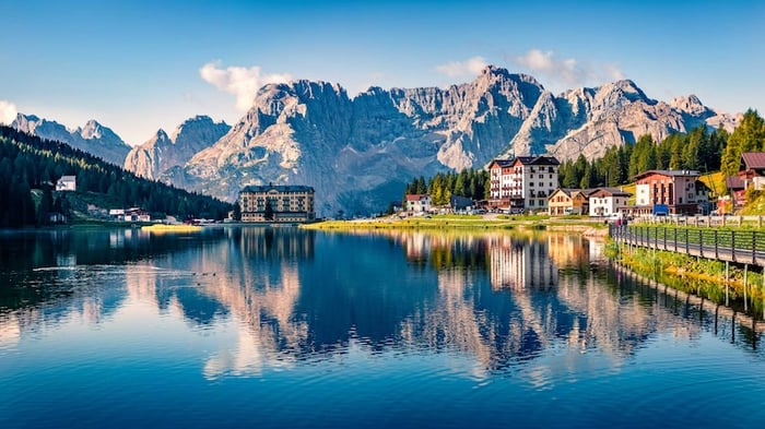 Rặng núi Dolomites - tác phẩm tự nhiên tuyệt vời giữa trái tim của dãy núi Alps