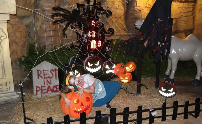 Trang trí lớp mầm non trong ngày Halloween