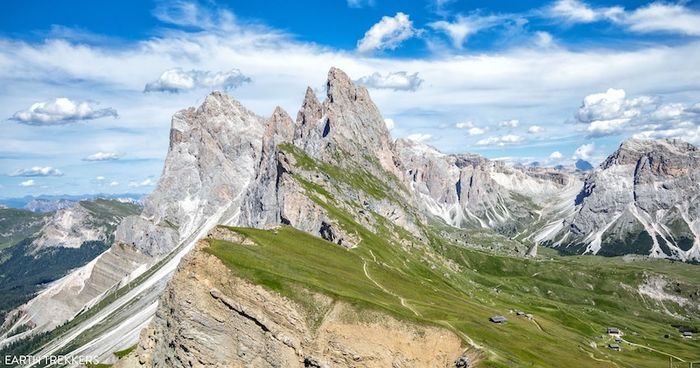 Rặng núi Dolomites - tác phẩm tuyệt vời giữa lòng núi Alps