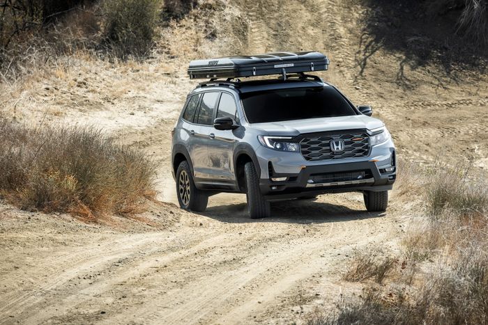 Giới thiệu Honda Passport 2022 phiên bản đặc biệt cho những người yêu thích off-road 2022-honda-passport-trailsport-rugged-roads-project-1.jpg