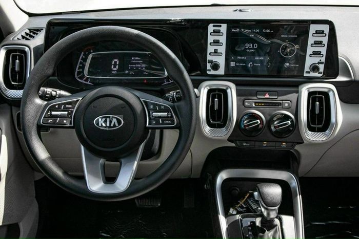 Ảnh thực tế của Kia Sonet 2021, giá từ 499 triệu, vừa ra mắt. (sonet-2021-9.jpeg)