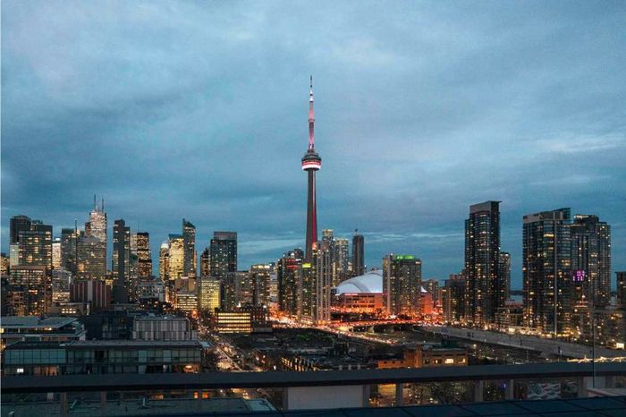 Toronto, một trong những thành phố đông dân và đa văn hóa hàng đầu trên thế giới