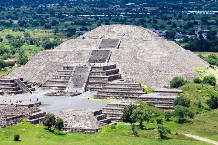 Teotihuacan là một thành phố cổ ở Mexico nơi mà các vị thần được tôn vinh.