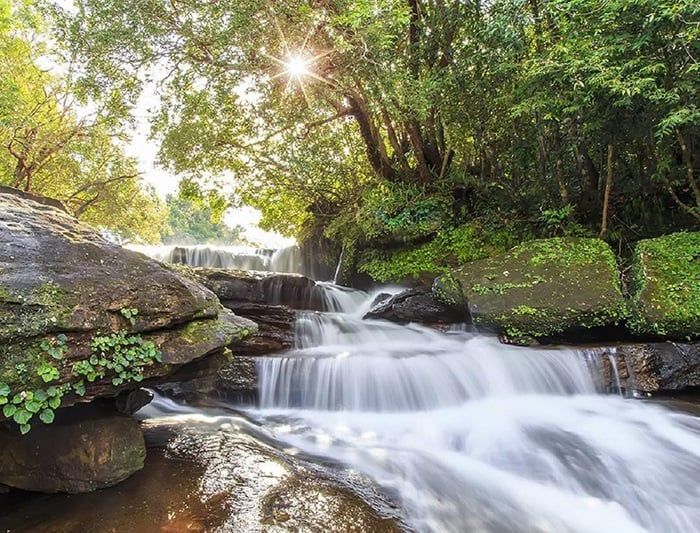 Khám Phá Suối Đá Bàn Phú Quốc