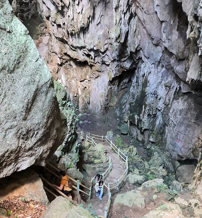 Hãy đến thăm hang Phượng Hoàng, điểm du lịch độc đáo và nổi tiếng nhất ở Thái Nguyên.